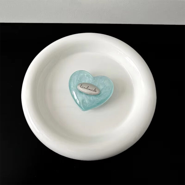 HW-007主图 (7) 3D Heart‑Shaped Expandable Phone Grip Holder-HW007
